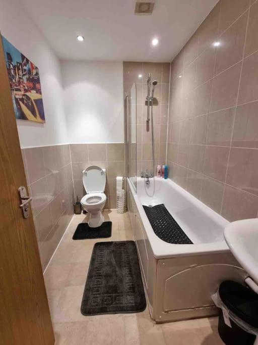 Bright And Cosy 1 Bed Flat Next To Tower Bridge Apartment Londra Exterior foto